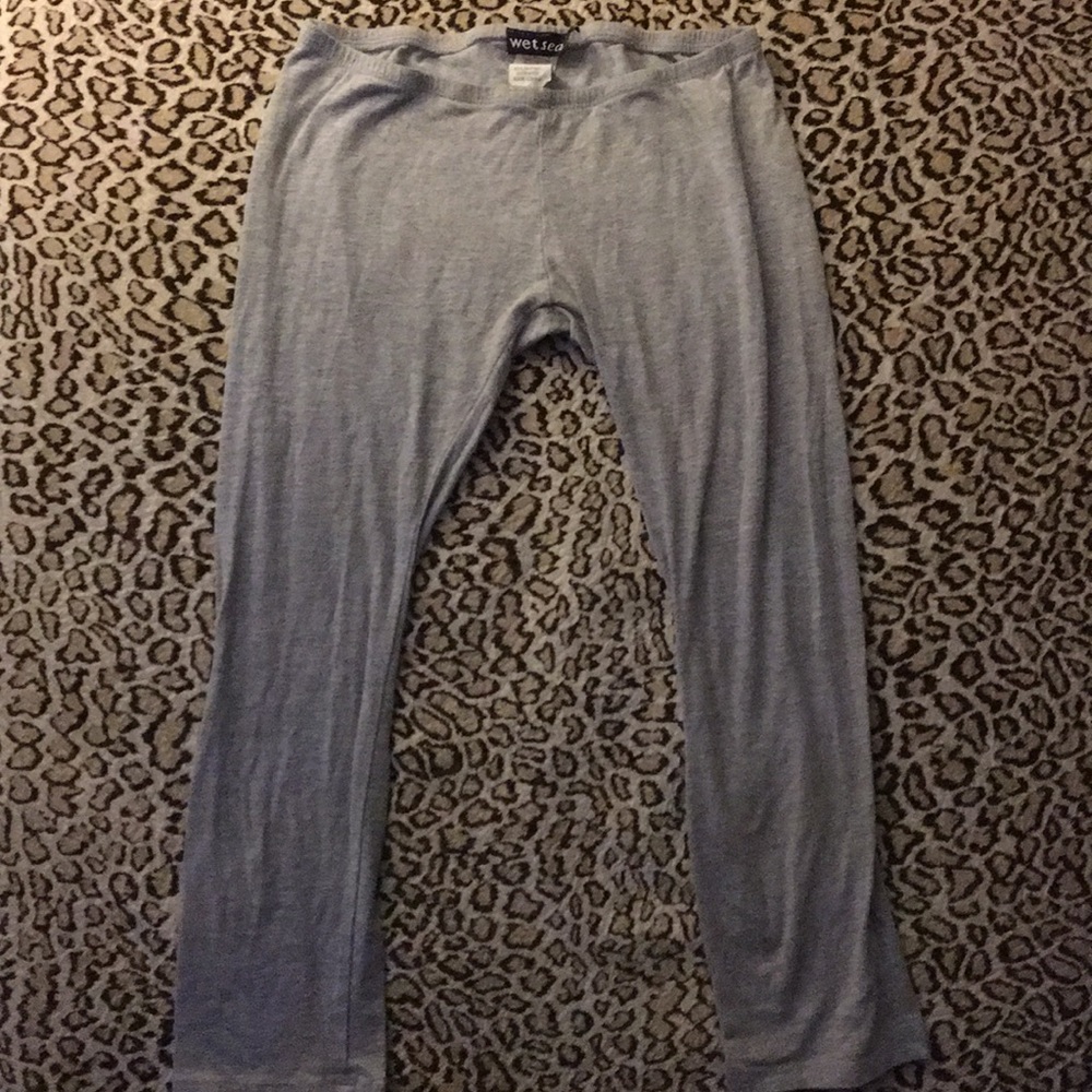 Light Grey cropped leggings- wet seal